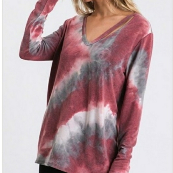 Tie Dye V-Neck Top - Picture 3 of 5